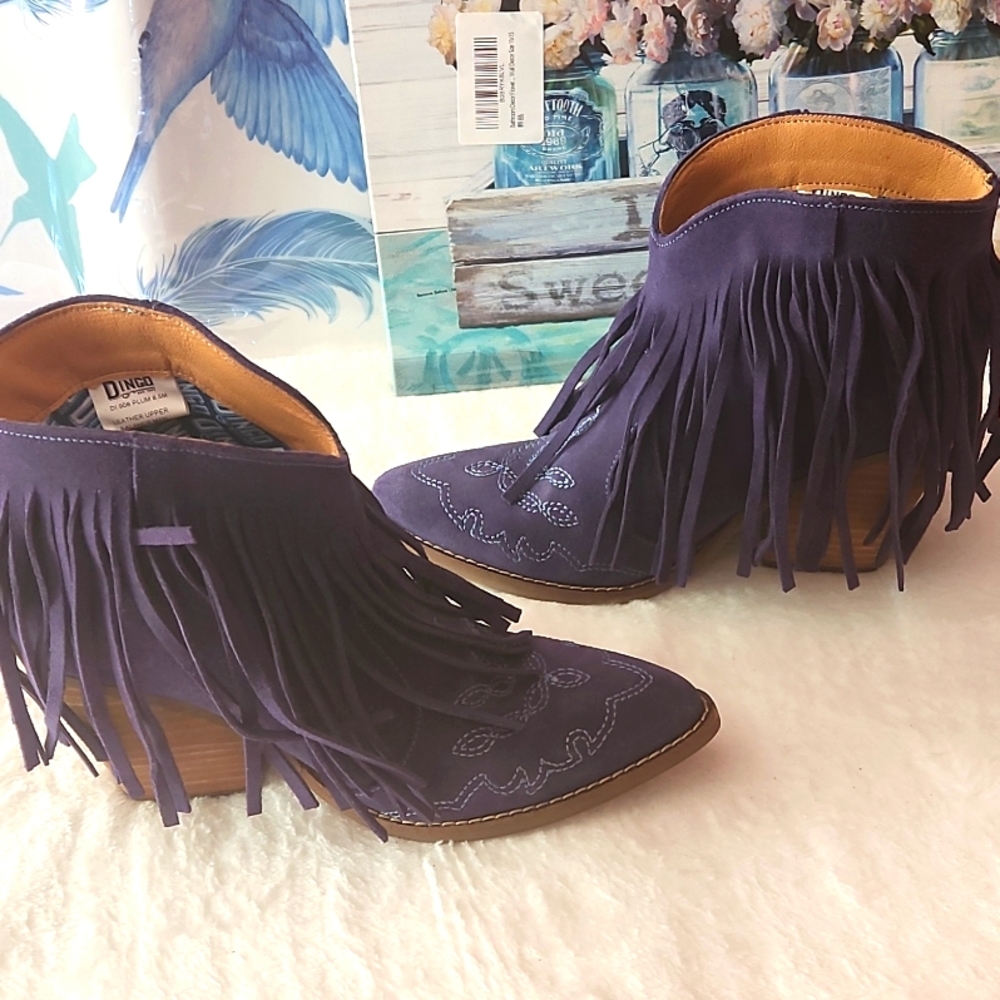 Tangles Block Heel Booties **Womens 8.5m (Suede leather 100%)